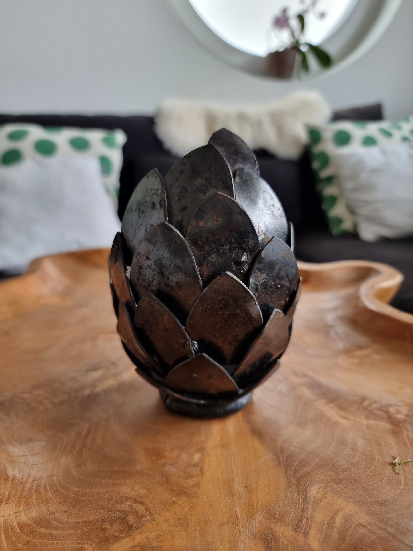 Drachen Ei - Dragon Egg aus geschmiedetem Eisen by Leander Wennige